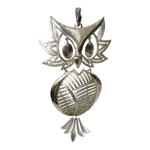 Vintage ALAN Silvertone Articulated Owl Pendant